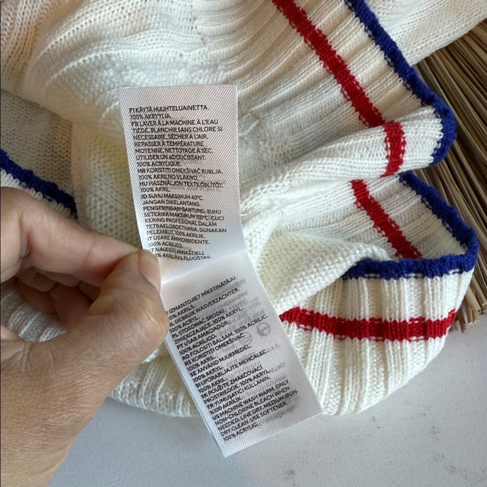 H&M Cream V-Neck Sweater with Red and Blue Trim - Picture 11 of 12